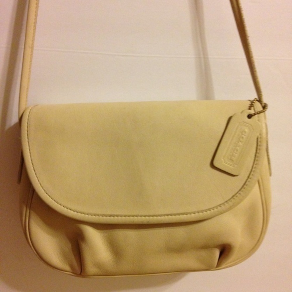 Coach vintage cream white cross body bag pleated